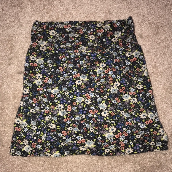 XS, Floral bodycon Skirt - Picture 1 of 1